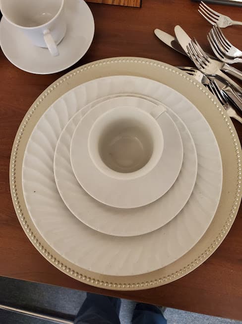 Swirl-pattern china