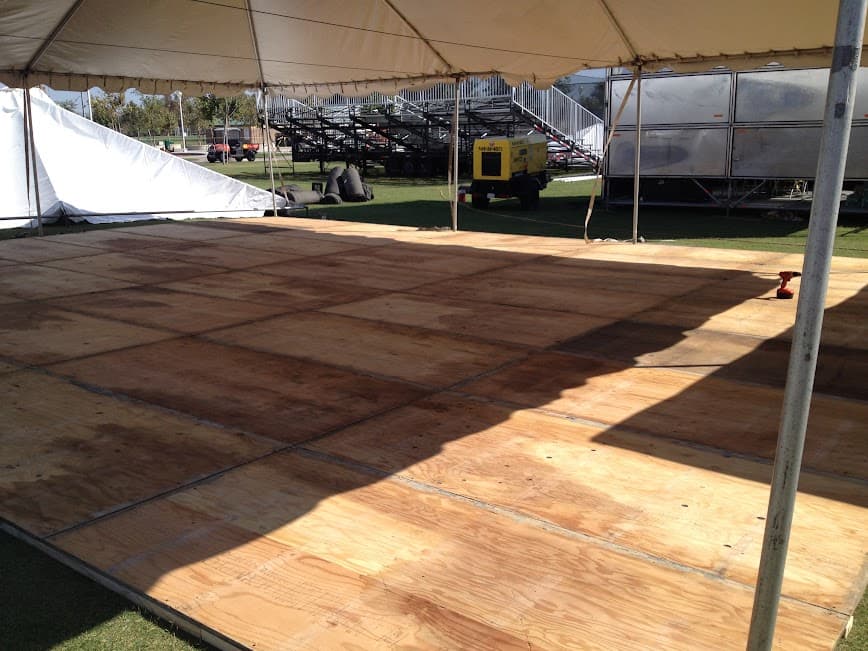 Flooring & Staging
